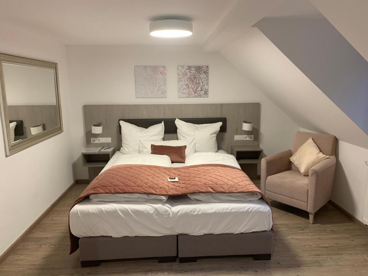 Boutique Hotel Rose บาเดน-บาเดน ภายนอก รูปภาพ