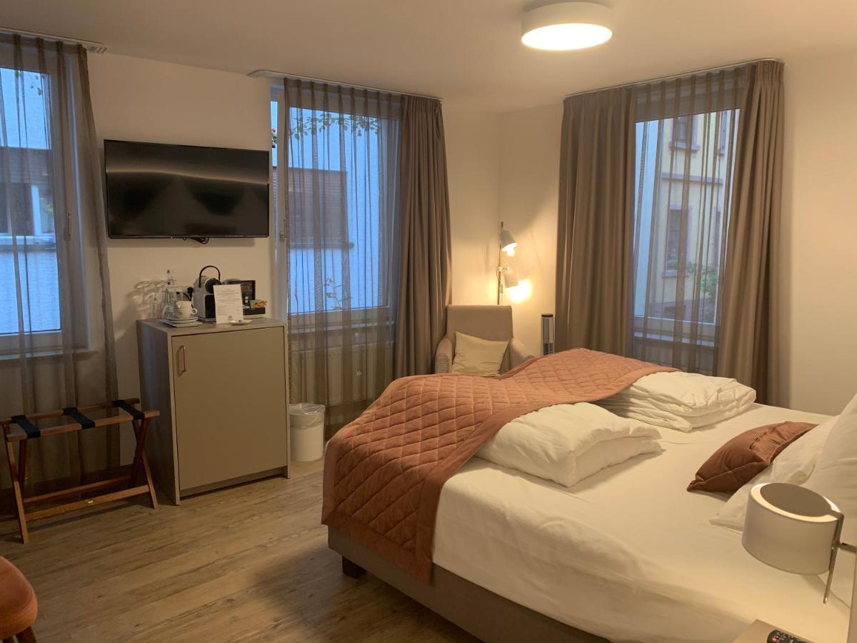 Boutique Hotel Rose บาเดน-บาเดน ภายนอก รูปภาพ