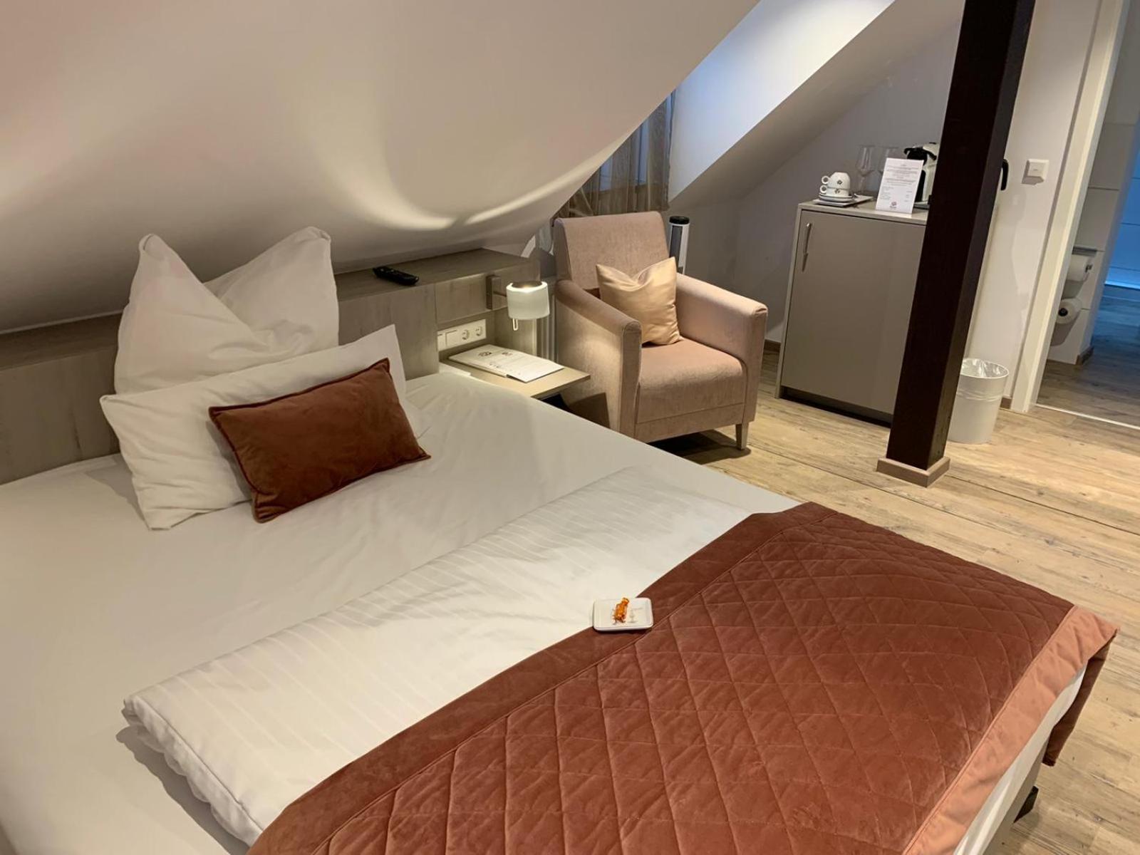 Boutique Hotel Rose บาเดน-บาเดน ภายนอก รูปภาพ