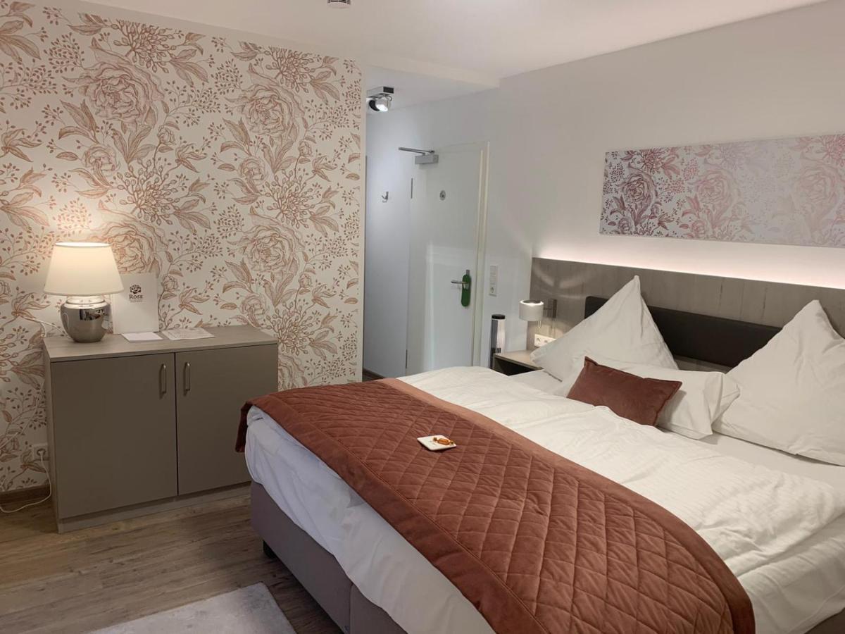Boutique Hotel Rose บาเดน-บาเดน ภายนอก รูปภาพ